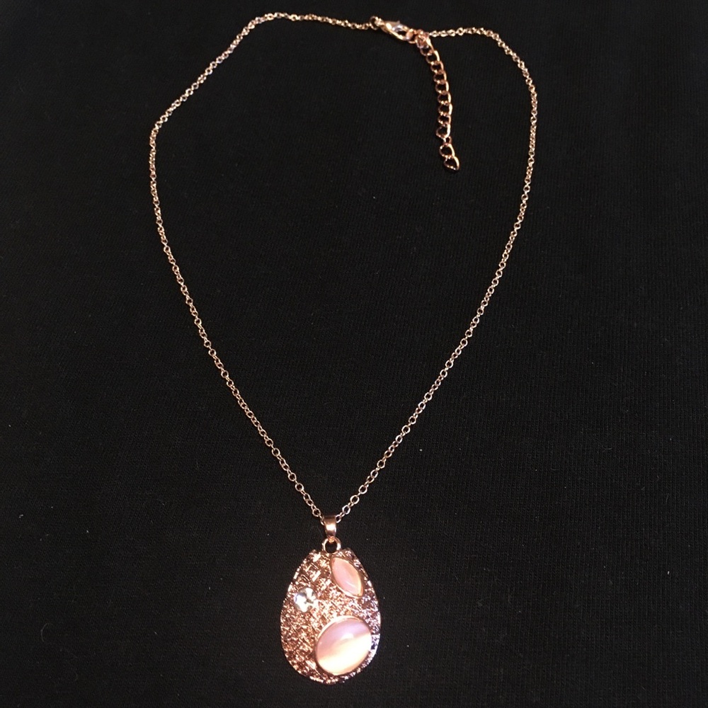 ๐ผ Rose gold earring and necklace set - Picture 2 of 4